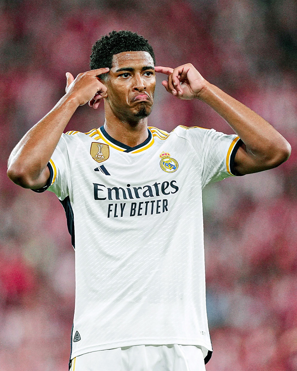 毕包主帅：亚马尔现在还不好跟梅西比，回诺坎普比赛让人期待（毕巴主帅：亚马尔尚难与梅西相提并论，回归诺坎普之战令人期待）