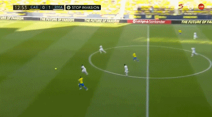 U15东亚锦半场：盛宸熙头球破僵，中国暂1-0中国香港（U15东亚锦赛半场：盛宸熙头槌先拔头筹，中国暂以1-0领先中国香港）