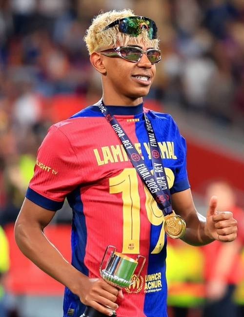 意甲战报：扎尼奥洛破门，2人染红，乌迪内斯2-0帕尔马