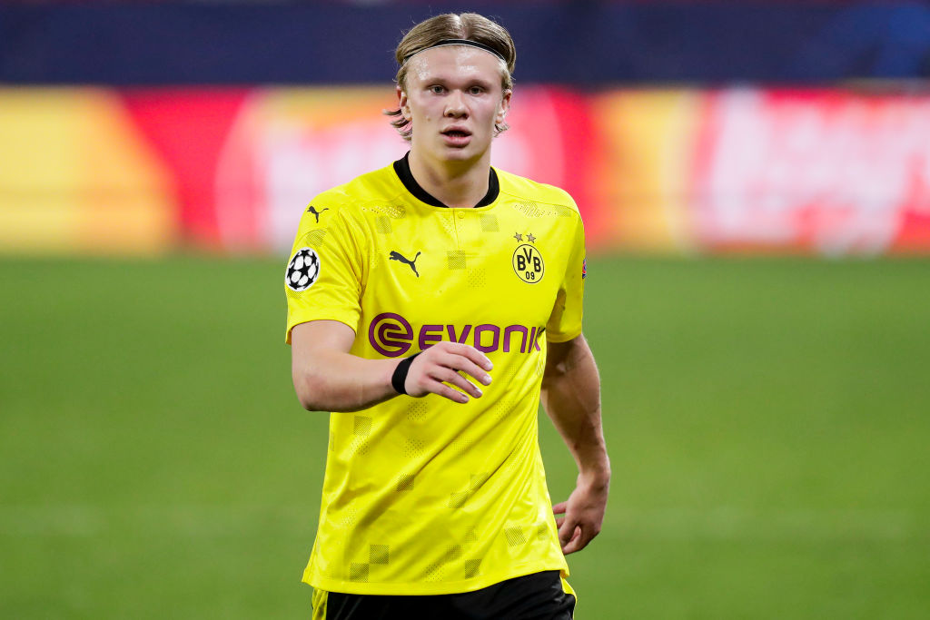 英媒：曼联拟定了约10人的引援名单，大部分来自其他联赛（英媒：曼联已拟定近10人引援清单，多数来自英超以外的联赛）