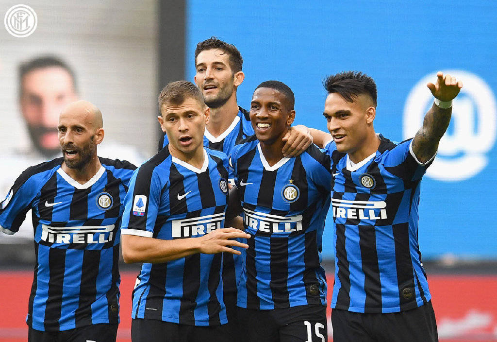 马丁内利：球迷给我们提供动力并激励我们，我们是一家人（马丁内利：球迷是我们前进的动力与激励，我们是一家人）