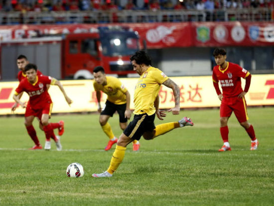 篮球勇士明星球员连续得分20+