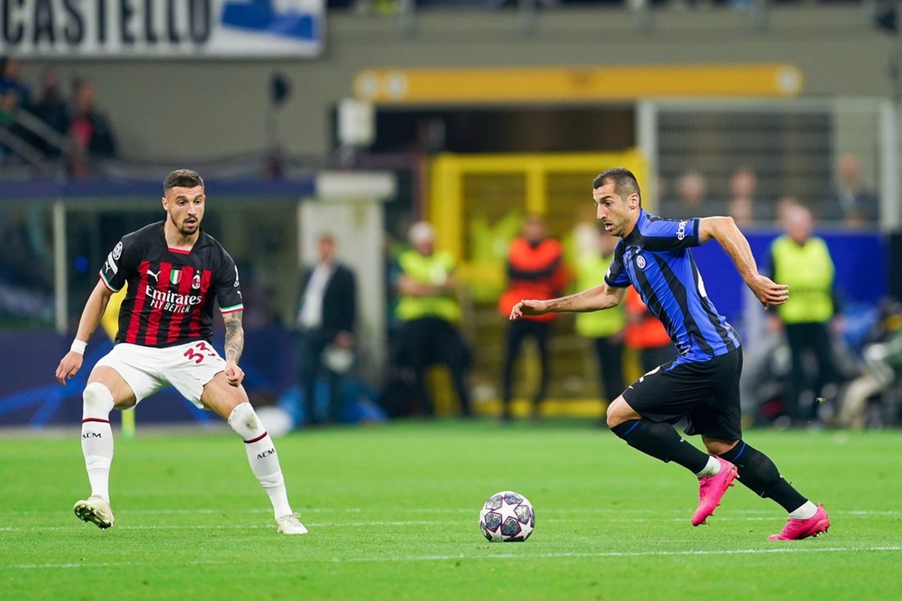 大连球迷给李昂留言寻求“信号”和“定心丸”，李昂点赞了