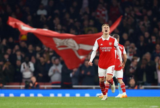 记者：兰克尔-泽擅空手套白狼，找朴志洙要落场球衣而不是换