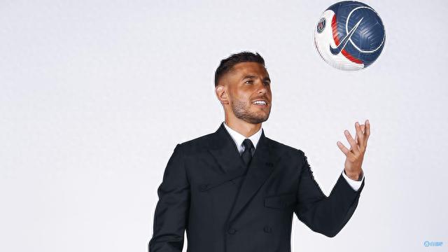 记者：伯恩利正就引进纽卡门将杜布拉夫卡进行谈判