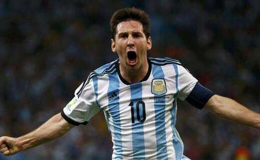 孤立无援？伊萨克上半场仅触球11次传球4次，没有射门（伊萨克上半场受限：仅11次触球、4次传球，零射门）